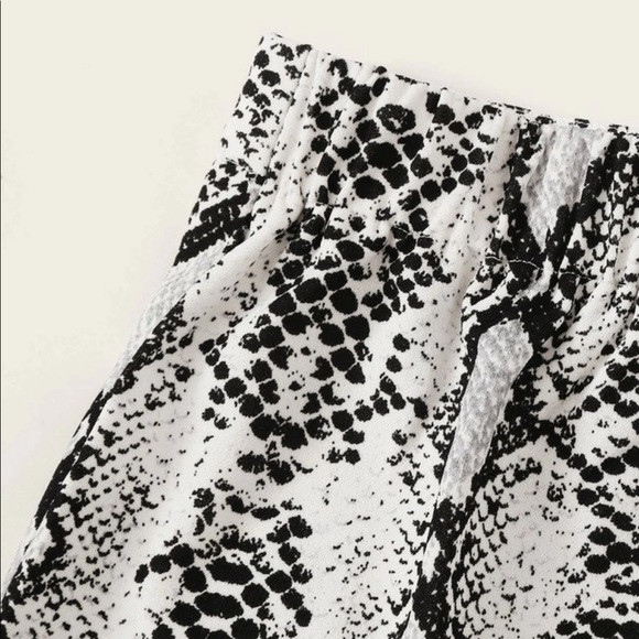 Snakeskin Print Wrap Skirt - Picture 3 of 9